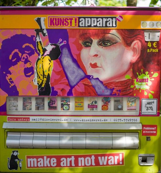 a juke machine with a picture of a woman on it